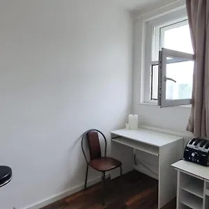 Spacious Bedroom Close To City Centre Apartment Sheffield